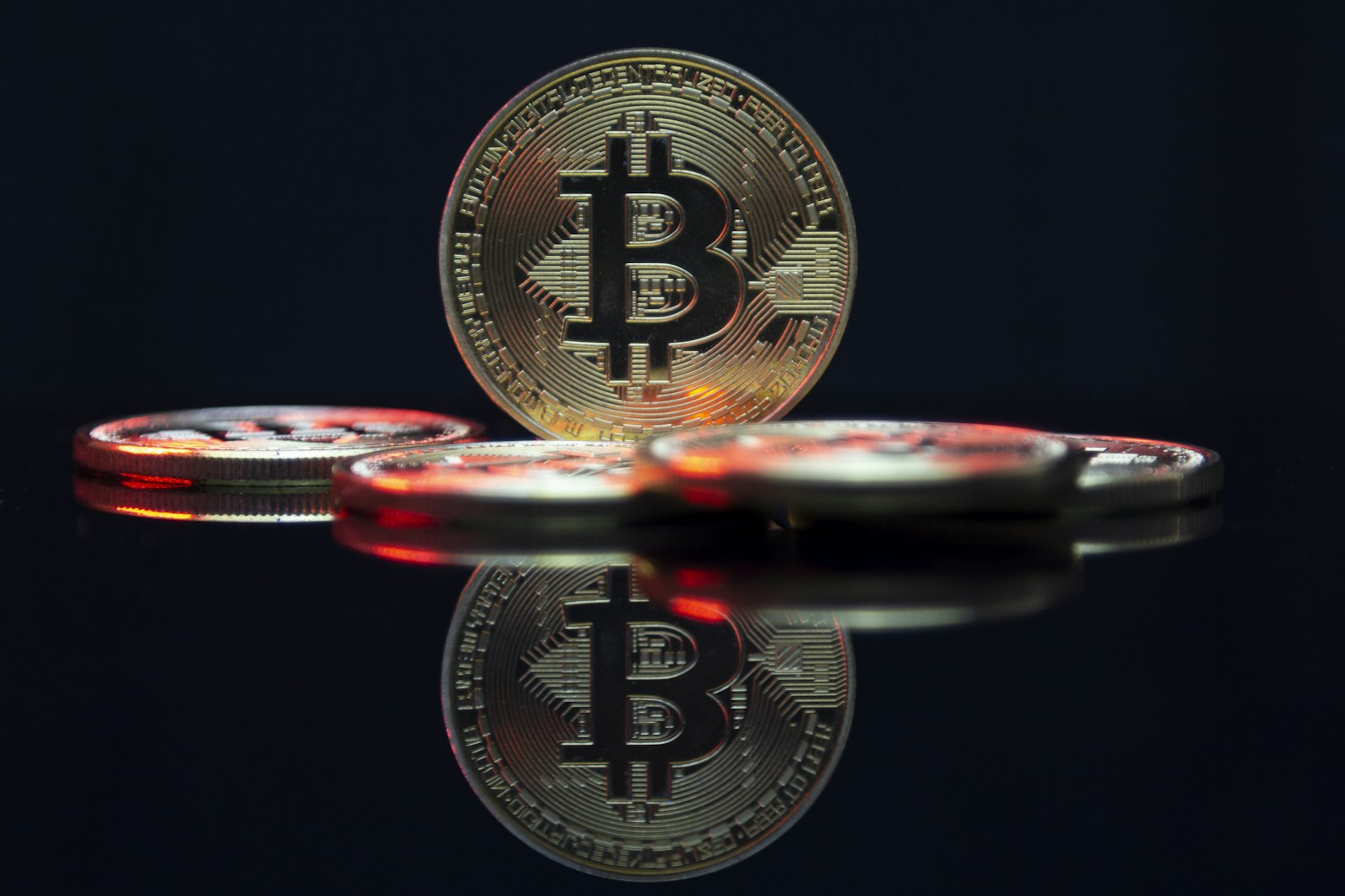 Bitcoin Ordinals and Runes on the Bitcoin blockchain